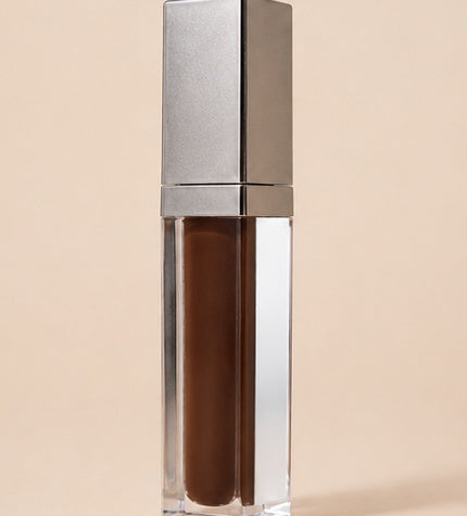 Mizz Chocolate mirror side